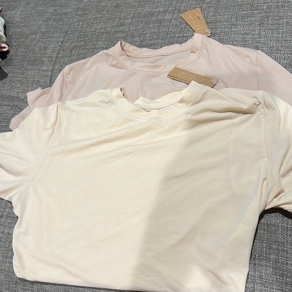 Skims Fit Everybody T-Shirt - Picture 3 of 8